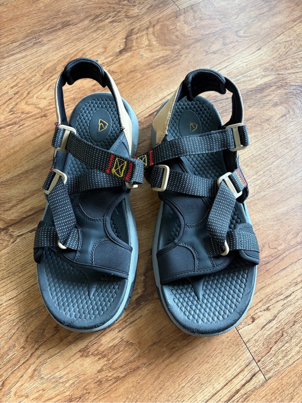 Ozark Trail men sandals US11